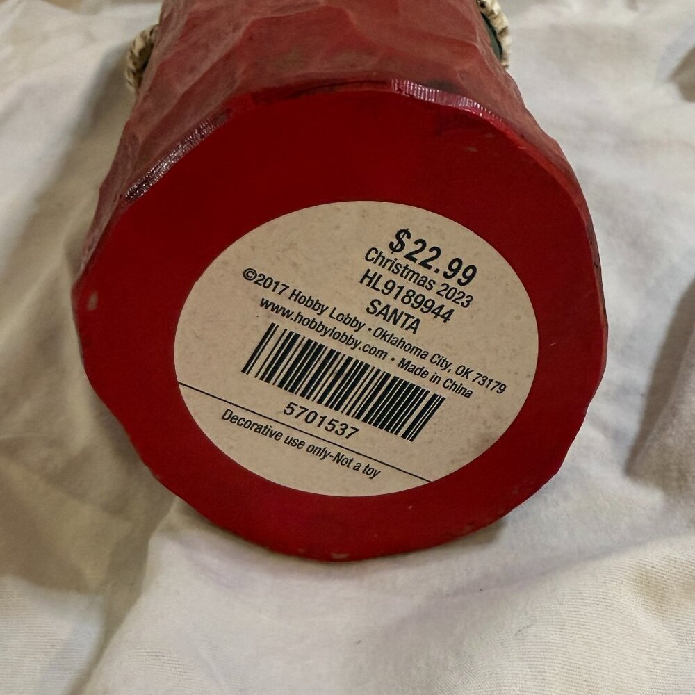 Rustic Santa figurine - Picture 2 of 2